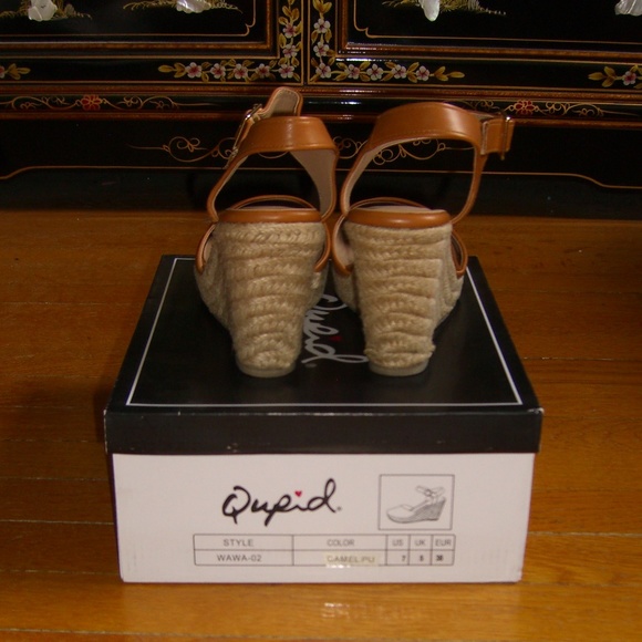 NEW QUPID RENATTA CAMEL ESPADRILLE WEDGE SHOES 7M - Picture 4 of 7